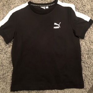Black and White Puma Athletic Shirt🖤